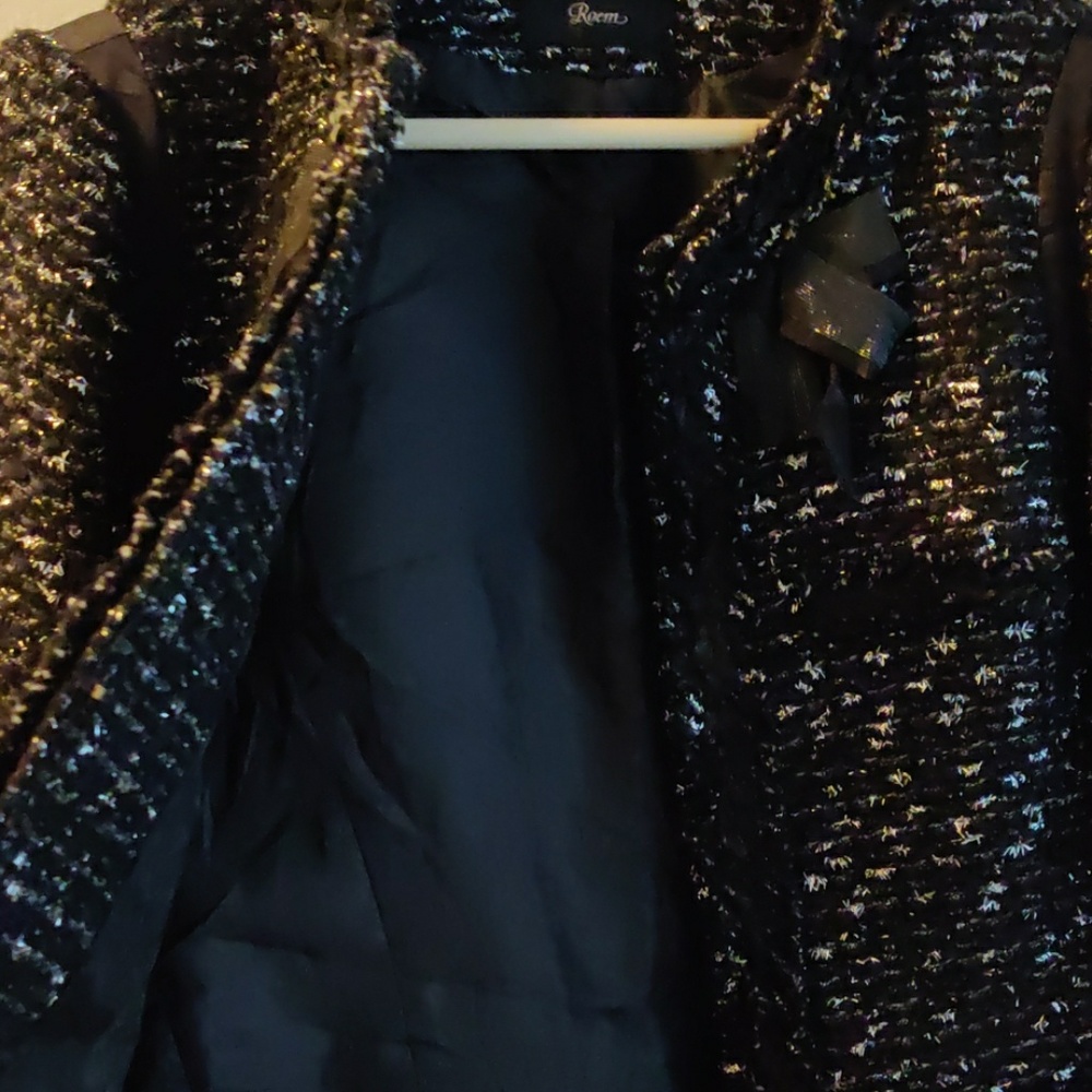 Blazer - Picture 4 of 4